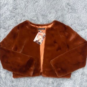 Maroon faux fur cropped jacket